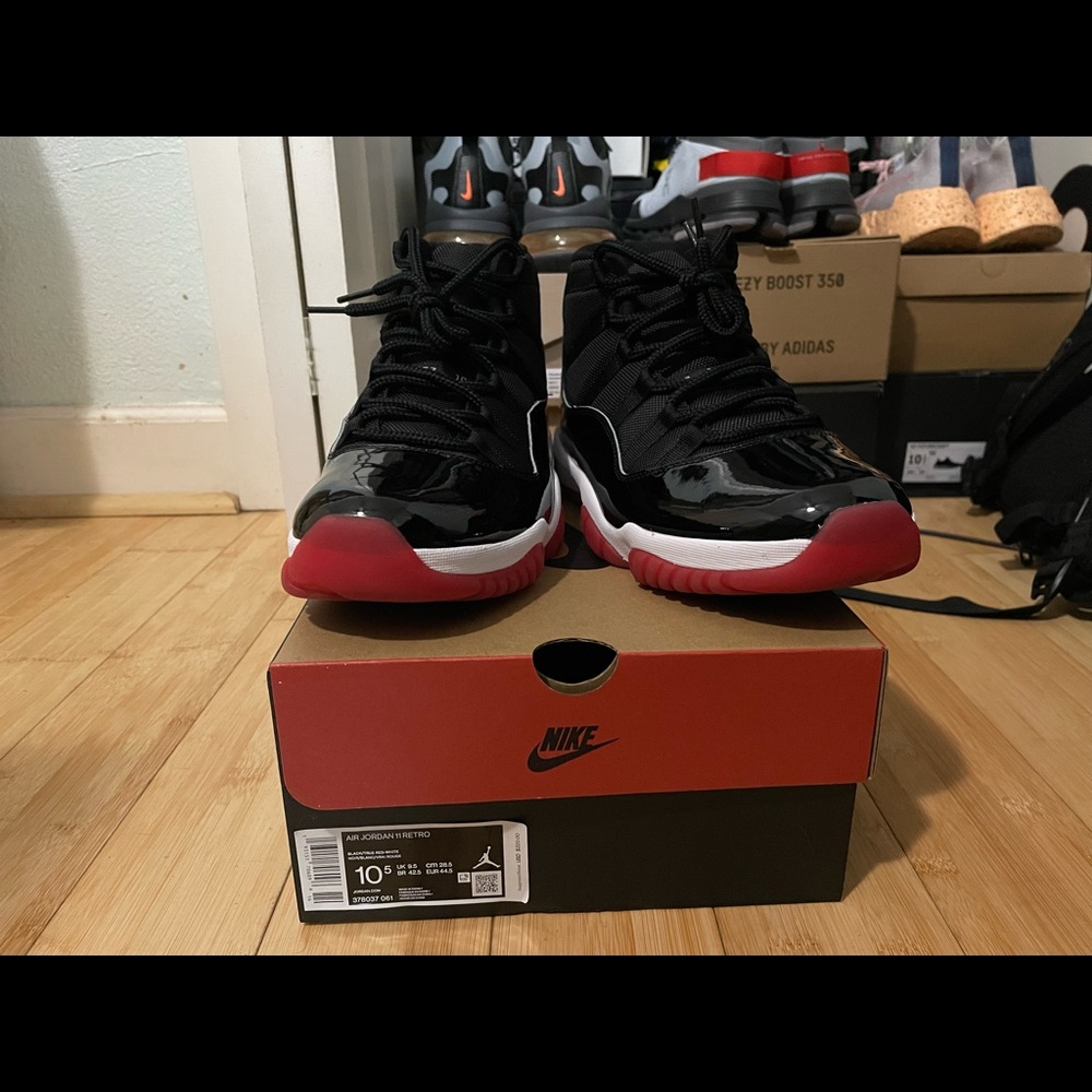 Air Jordan 11 Bred